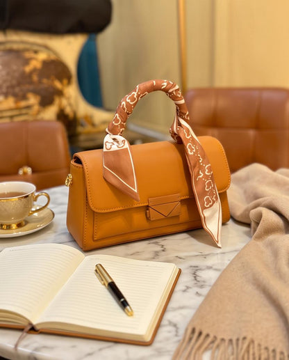 Bolso Leblon camel con pañuelo estampado