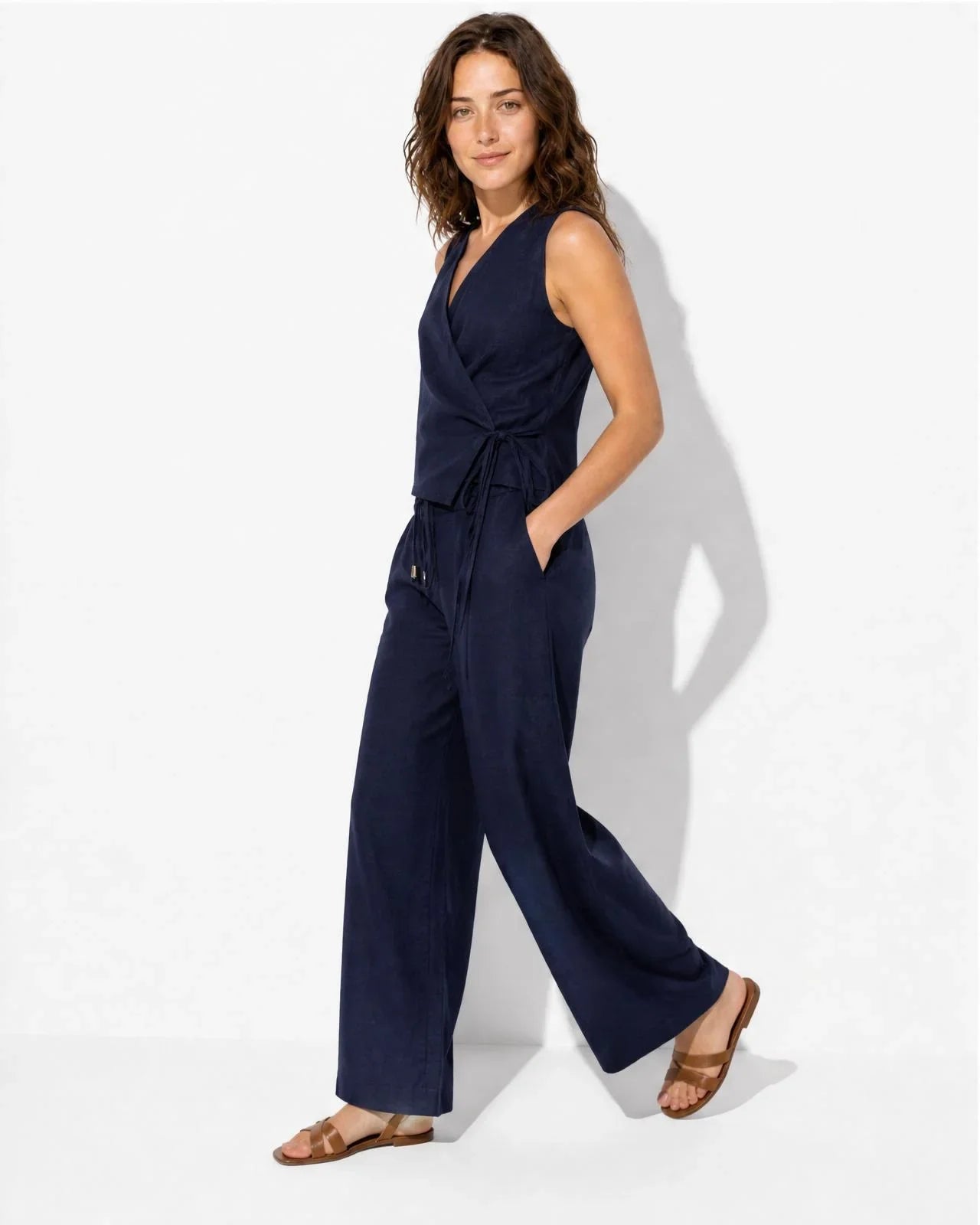 Conjunto de dos piezas premium de lino navy con pantalón EUTEA