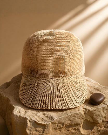 Gorra de paja de papel trenzado calado en color tostado natural de Eutea