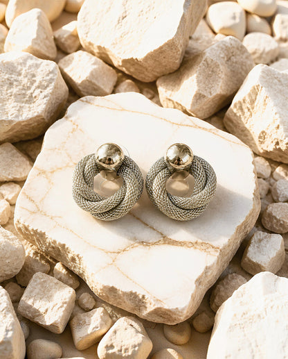 Pendientes de aro entrelazados con textura de malla plateada Malgrat de Eutea