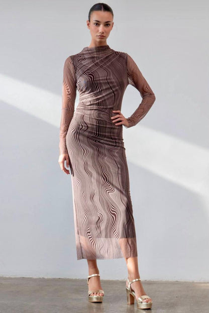 Vestido Anaien marrón midi con estampado de líneas onduladas
